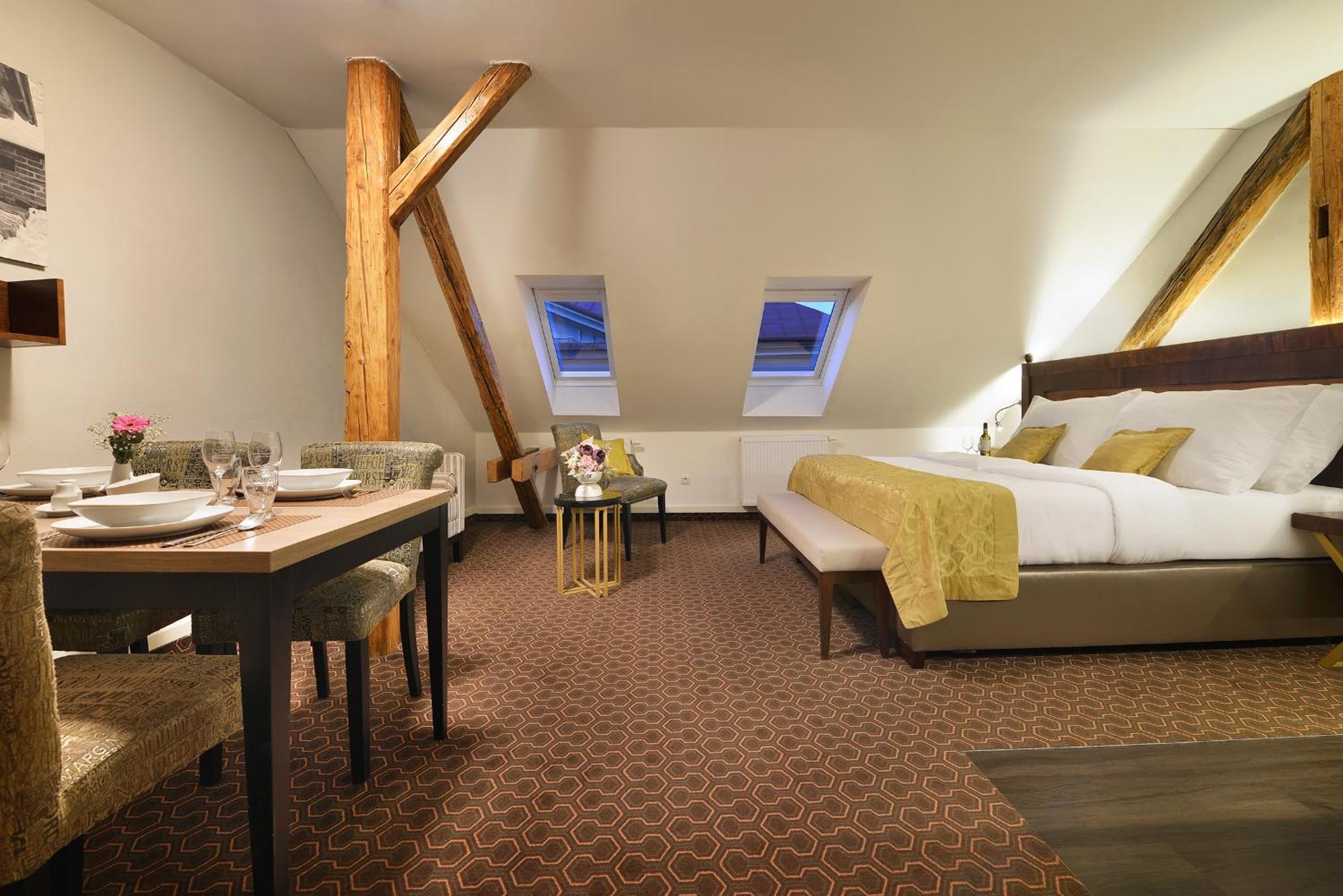 Vysocina Design Apartments Hlinsko Luaran gambar